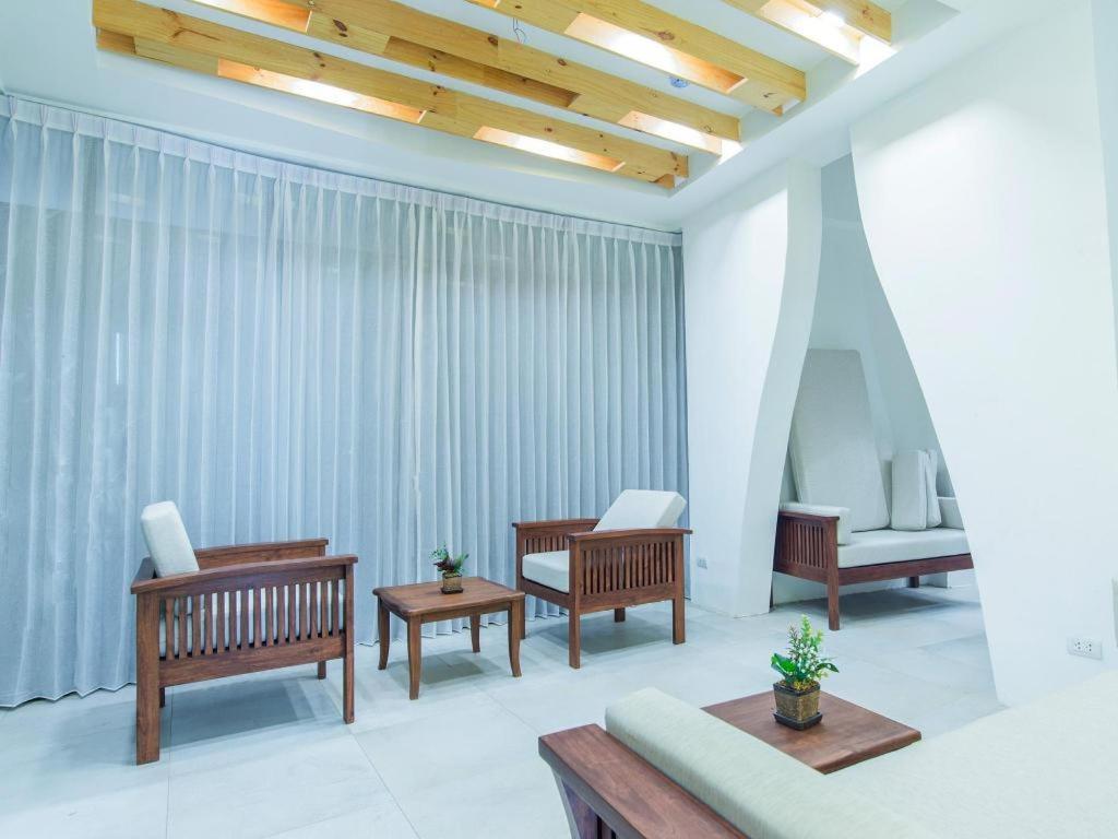 B2 Mae Hong Son Premier Hotel Buitenkant foto